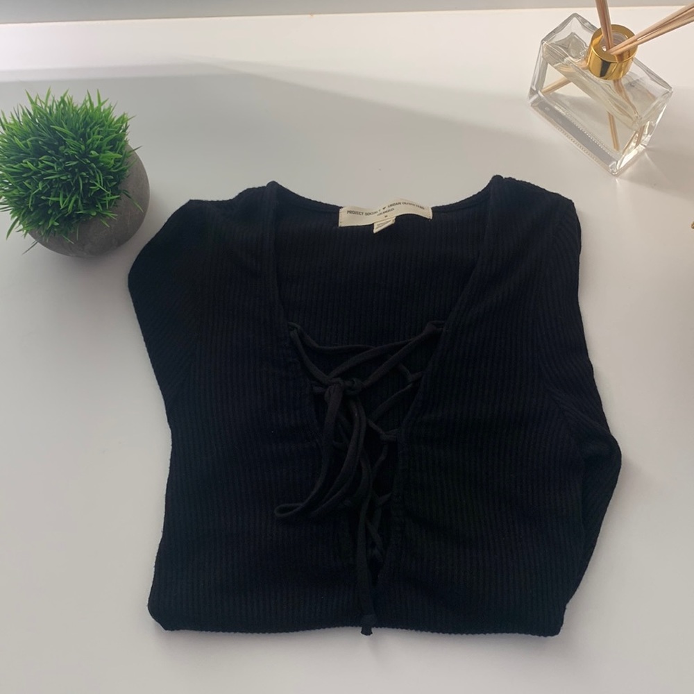 Black Ribbed Long-Sleeve Shirt with Front Ties (M)